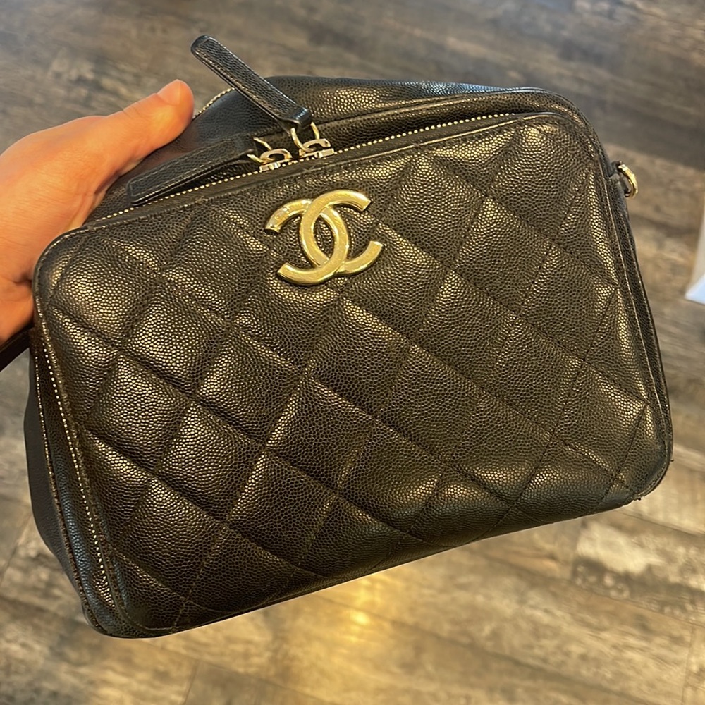 Chanel black medium crossbody business affinity camera bag leather caviar
